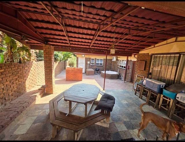 3 BEDROOM HOUSE FOR SALE IN THERESAPARK